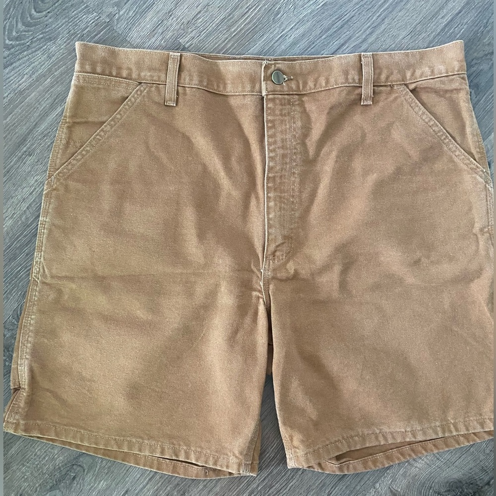 Vintage Carhartt Men’s Tan Khaki USA Duck Shorts Size 40. Workwear